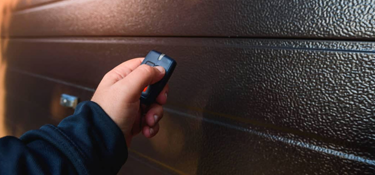 automatic door opener with remote control in Kingsburg