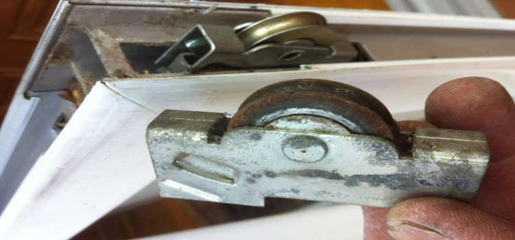 screen door roller repair in Kingsburg